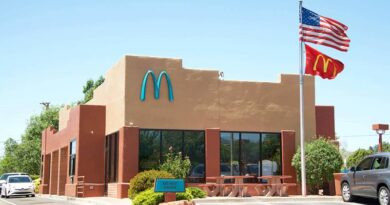 BIZARAN RAZLOG: SAMO JEDAN MCDONALD’S RESTORAN NA SVIJETU IMA PLAVI LOGO BIZARAN RAZLOG: SAMO JEDAN MCDONALD’S RESTORAN NA SVIJETU IMA PLAVI LOGO